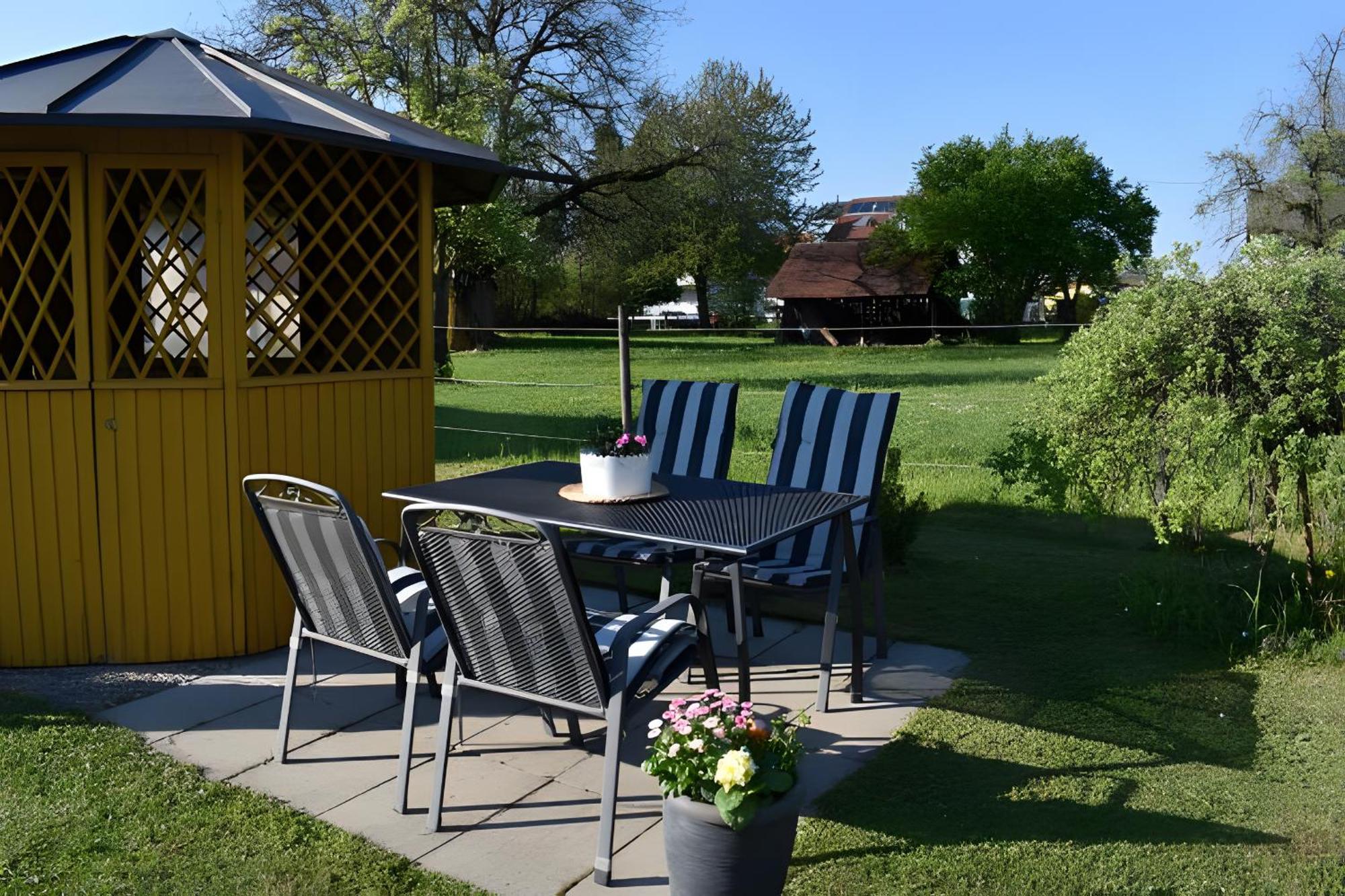 Ferien- Und Obsthof Dillmann Apartamento Langenargen Exterior foto
